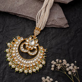 Gold Plated White Womens Kundan, Polki Maangtikka