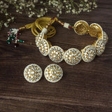 Navrina Kundan Choker Set