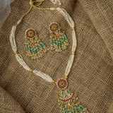 Gold Plated Green Womens Kundan, Polki Necklace Set with Pair of Earrings