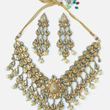 Gold Plated Womens Kundan Short Necklace Set with Pair of Earrings