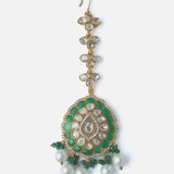 Gold Plated Green Womens Kundan Choker Necklace Set with Pair of Earrings & Maangtikka