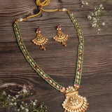 Ruhaya Kundan Necklace Set