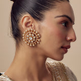 Saadgi Gold Plated Womens Pearl Pair of Stud Earrings (Freesize)