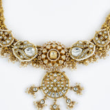 Saadgi Gold Plated Womens Kundan, Polki Short Necklace Set with Pair of Earrings (Freesize)