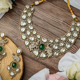 Florence Gold Plated White Womens Kundan, Polki Short Necklace Set with Pair of Earrings (Freesize)